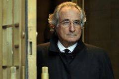 Почина организаторът на най-мащабната финансова пирамида в света