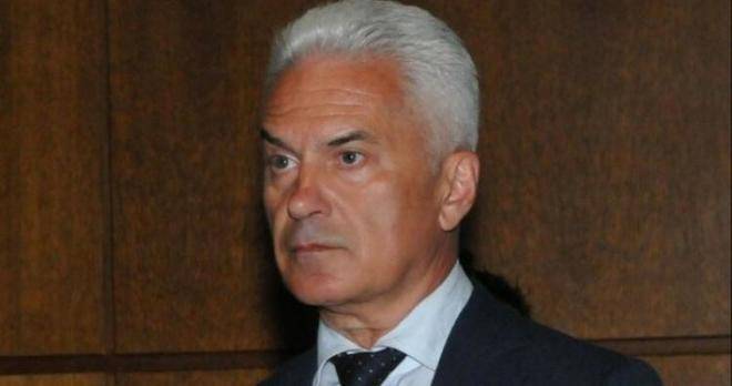 Волен Сидеров: Политиците ни са безхаберни. Светът се готви за война, а те се заяждат за маските