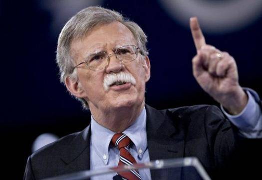 Напрежението ескалира: Забраниха на Джон Болтън и на шефа на ФБР да влизат в Русия