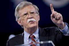 Напрежението ескалира: Забраниха на Джон Болтън и на шефа на ФБР да влизат в Русия