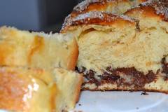 Божествен Великденски козунак с шоколад и стафиди