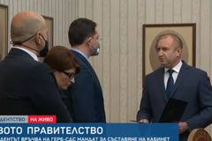 Президентът Радев връчи мандат на Даниел Митов за съставяне на правителство