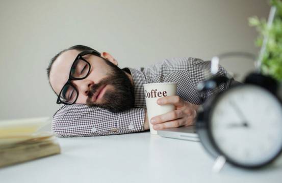 Няма да повярвате какво се случва с тялото ви ако спите през деня