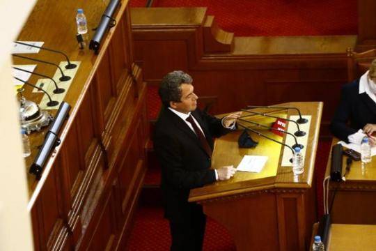 Тошко Йорданов от партията на Слави се извини за глупост, изречена по адрес на Росица Кирова