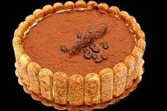 Торта с бисквити и маслен крем