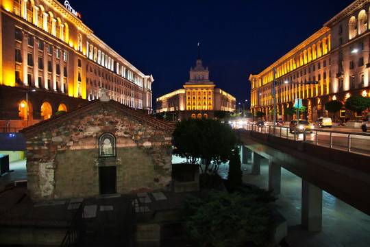 Най-лесните начини да намерим перфектният луксозен имот без брокери! – GradaBG