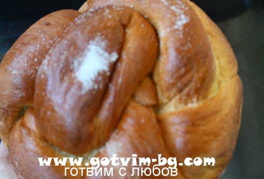 Великденски празничен козунак