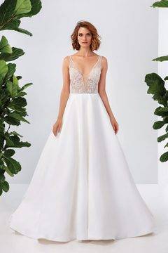 Носенето на рокля е не просто ежедневие, но и истинско изкуство!