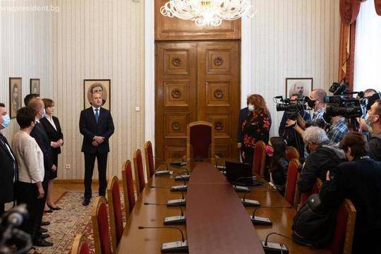 Предсрочни избори на 11 юли