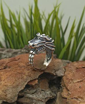 Сребърен пръстен “ДРАКОН”