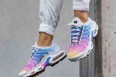 Модерен спортен вид с оригинални маратонки от SportFaster