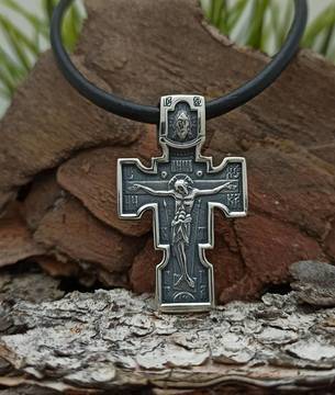 Сребърен кръст с разпятието на Исус Христос и образа на Архангел Михаил