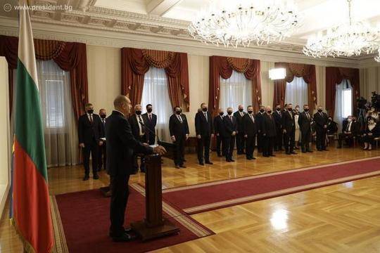 Румен Радев и второто му служебно правителство