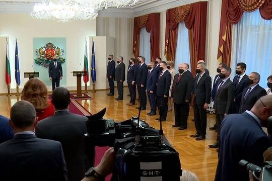 Служебно правителство или политическо торпедо?