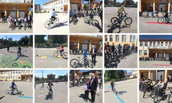 Състезание по майсторско управление на велосипед в НУ “Яне Сандански” Разлог