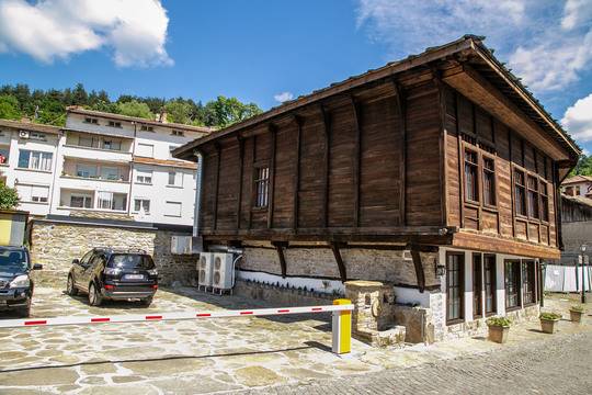 Соколови къщи – Габрово, Соколови къщи Габрово, хотел, ресторант, механа, център Габрово, шести участък Габрово, къща за…