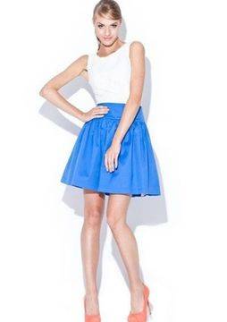 Как визуално да удължите краката си с дрехи