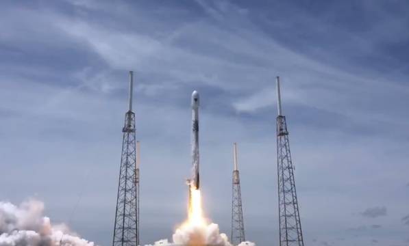 УСПЕХ: Рециклирана ракета Фалкън 9 на СпейсЕкс изведе в орбита GPS спътник!