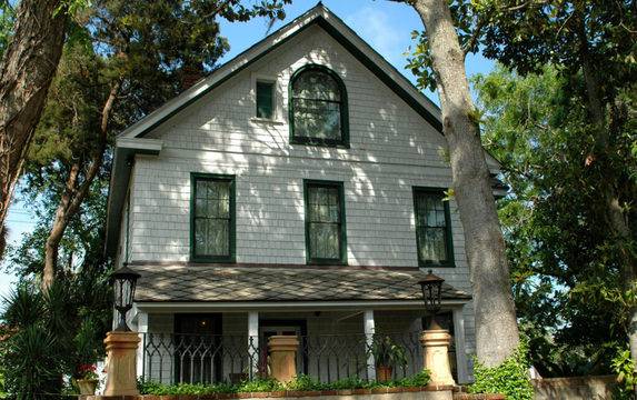 Реставрация на стари къщи