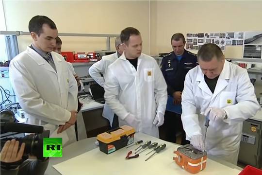 Черна кутия или черна дупка