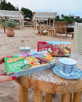 Спечелете вкусни бисквити Мираж и красиви чаши за кафе