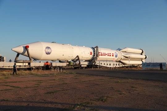Руската ракета Протон-М с модула Наука бе изведена на стартовата площадка