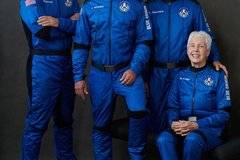 Блу Ориджин е в готовност за първия си космически полет с хора!