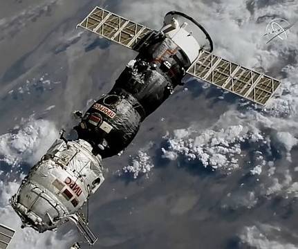 Сбогом, Пирс! Старият стиковъчен възел бе изхвърлен от МКС, за да освободи място за Наука!