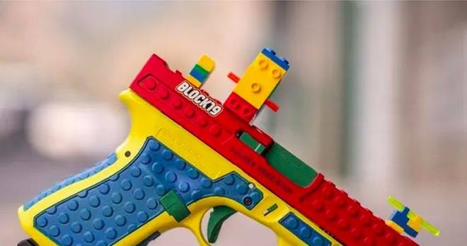 Играчка Lego или истинско оръжие – това е въпросът