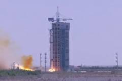 УСПЕХ: Китай изстреля четвъртия си спътник Тянхуй
