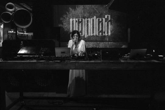 Проектът Niandraz: музиката е емоционално чистене (фотогалерия и видео)