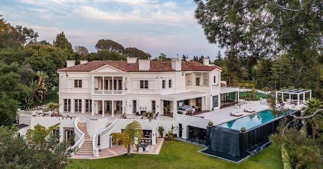 The Weekend си купи имение за 70 милиона долара в Лос Анджелис