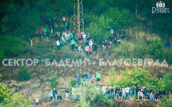 Фенове на Пирин гледаха мача срещу Лудогорец от сектор „Бадеми“