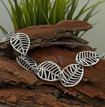Дамска сребърна гривна “ЛИСТО на Дъб” 765B