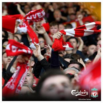 Спечелете 60 футболни фланелки и 300 оригинални шала Liverpool FC