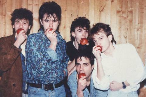 Преди 35 години загинаха двама от членовете на „Crvena jabuka“