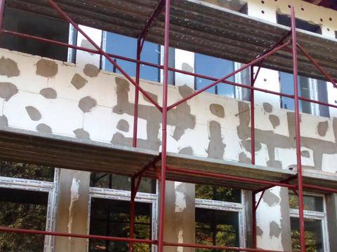 Какви средства да си отделя за саниране на къща?