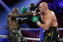 Фюри и Уайлдър в третия епизод от епоса?