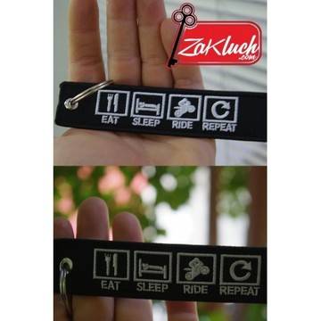 Мото ключодържател – яж, спи, карай, повтори