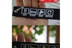 Мото ключодържател – яж, спи, карай, повтори