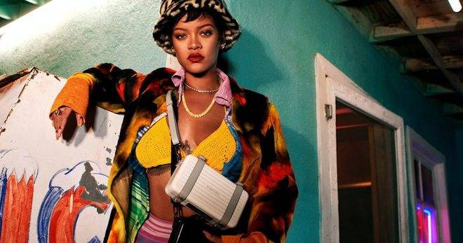 Риана е новото лице на Rimowa