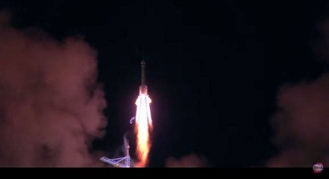 УСПЕХ: Пилотираният кораб Шенчжоу 13 излетя към китайската космическа станция!