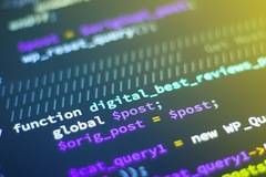 Представлява ли софтуерът продаван и свалян от интернет стока?