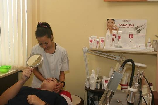 Вампирски лифтинг, плазмотерапия, PRP