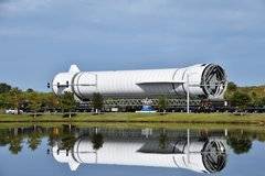 Блу Ориджин изведе макет на ракетата Ню Глен на стартовата площадка LC-36