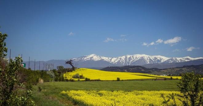 В подножието на Рила …