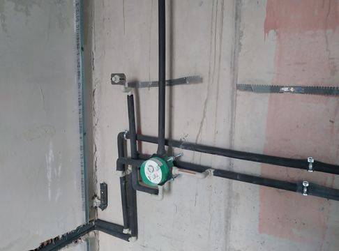 Водопроводчик в Костинброд