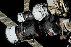 УСПЕХ: Новият руски модул Причал се скачи с МКС!