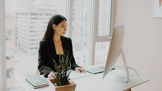 Какви са предимствата да ползваме въшни счетоводни услуги ?