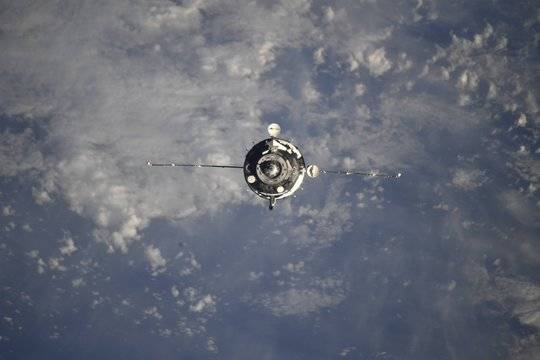 УСПЕХ: Руският пилотиран кораб Союз МС-20 се скачи с МКС!